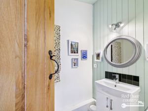 WC- click for photo gallery